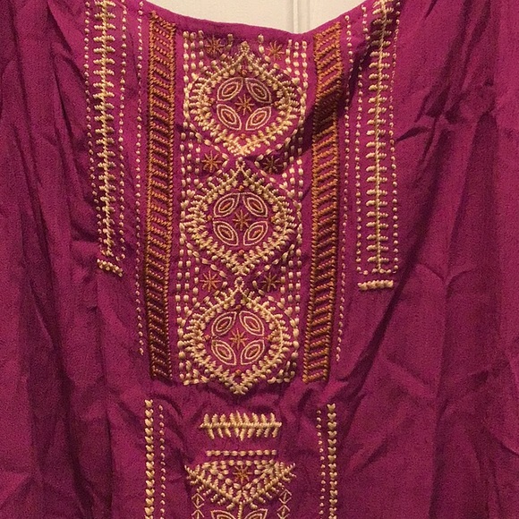 Top - Picture 2 of 5